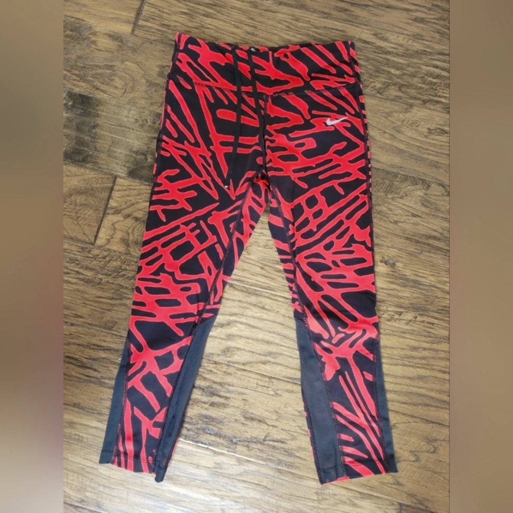 Women’s Small Nike DriFit Leggings Euc Pristine!